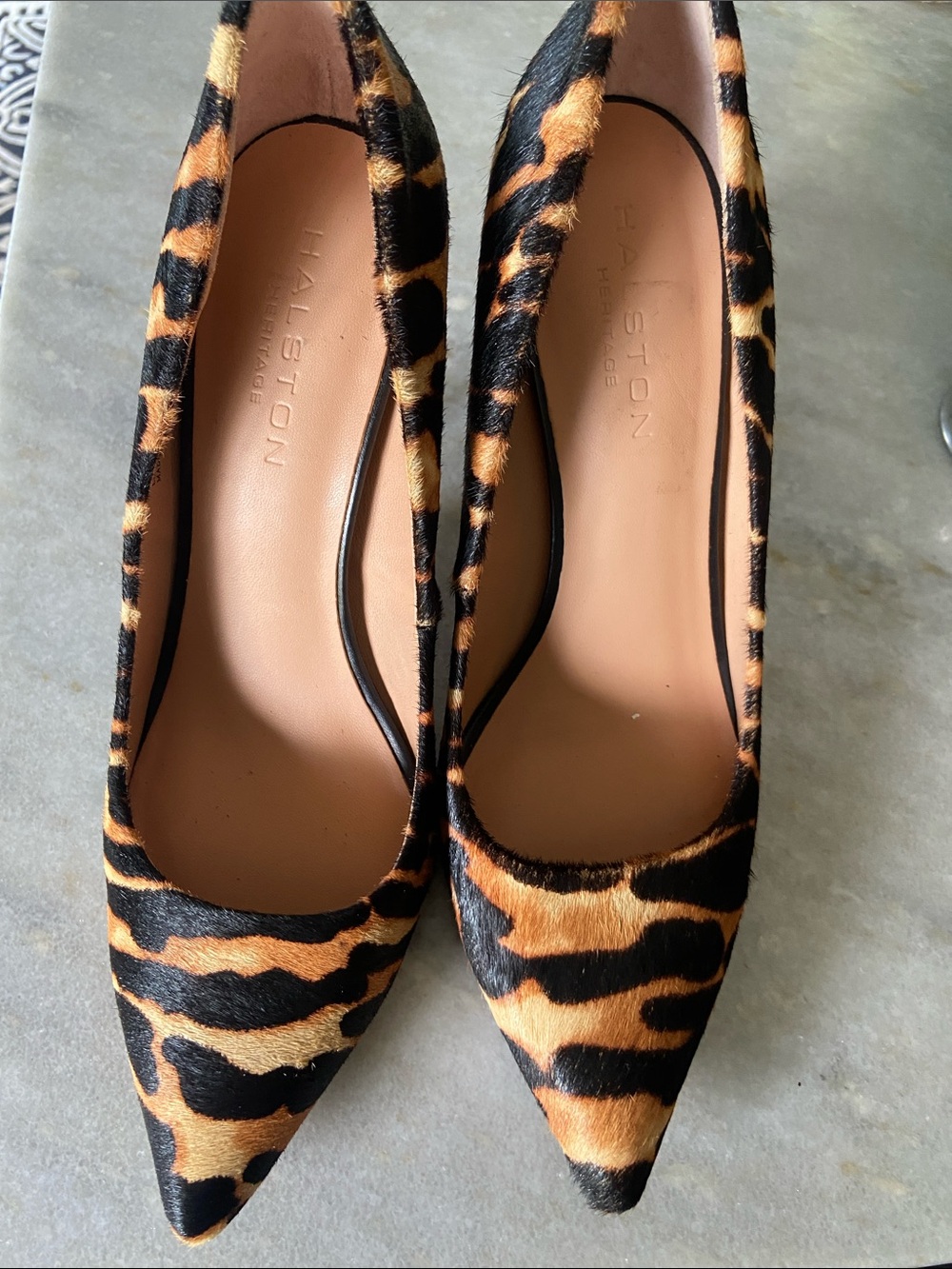 Halston Heritage Leopard-Print calfskin Pointed Toe Pumps - Brown/Black size 8.5